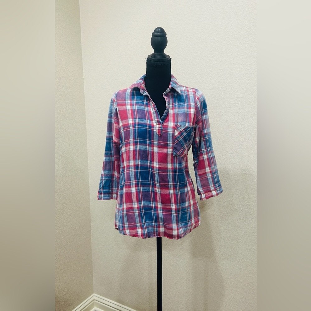 Skies are Blue 3/4 sleeve button down plaid shirt‎